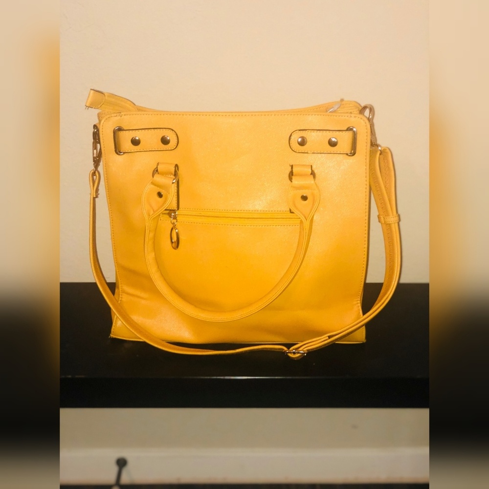 Yellow Purse - Picture 2 of 2